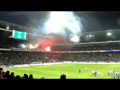 Werder-HSV 1:0, choreo + pyro Fans aus Hamburg